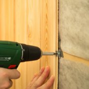 Tiga cara memasang panel PVC ke dinding