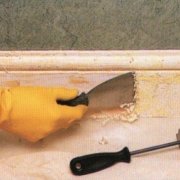 Làm thế nào để loại bỏ sơn cũ từ gỗ mà không có vấn đề