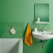 Di bilik mandi, melukis dinding: cara melakukannya dengan betul