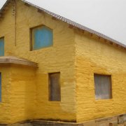 Tebat dinding dengan poliuretana dari luar - bagaimana membuat reka bentuk yang betul