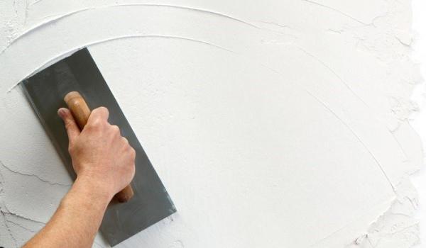 Cara melepa dinding dengan plaster gipsum