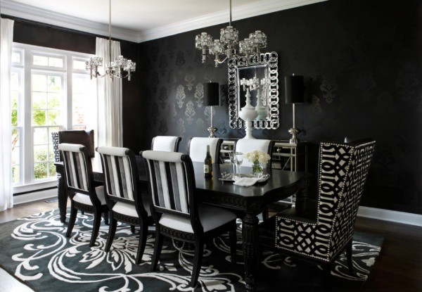 Kertas dinding hitam dengan corak di ruang makan dengan gaya Gothic