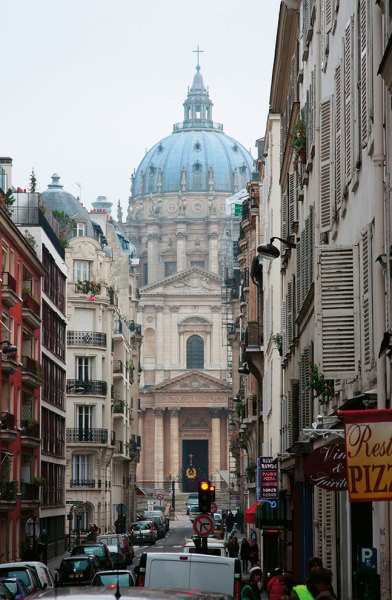 Jalan Paris yang menghadap Universiti Sorbonne