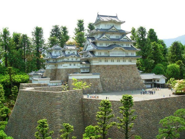 Labirin istana Jepun Himeji atau White Heron