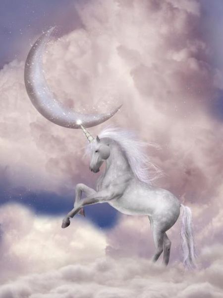 Unicorn dongeng dengan latar belakang awan dan bulan muda