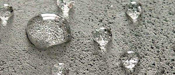 Hydrophobisation de la surface du béton