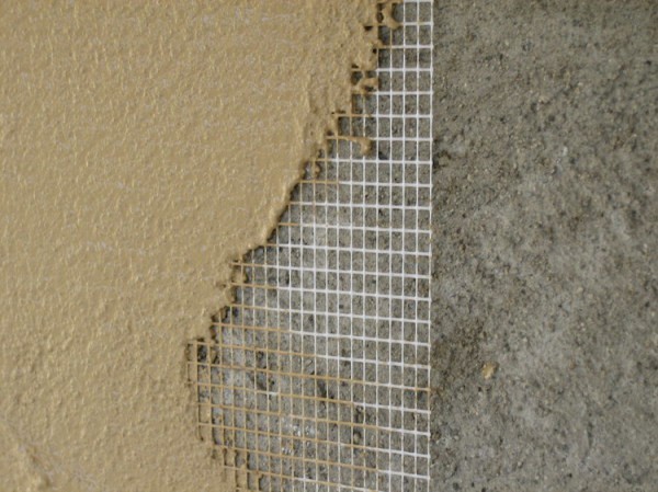 Menggunakan plaster mesh untuk hiasan dinding
