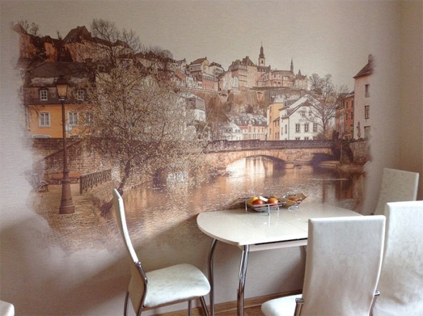 Mural dinding dengan gambar bandar lama di bahagian dalam dapur klasik-moden