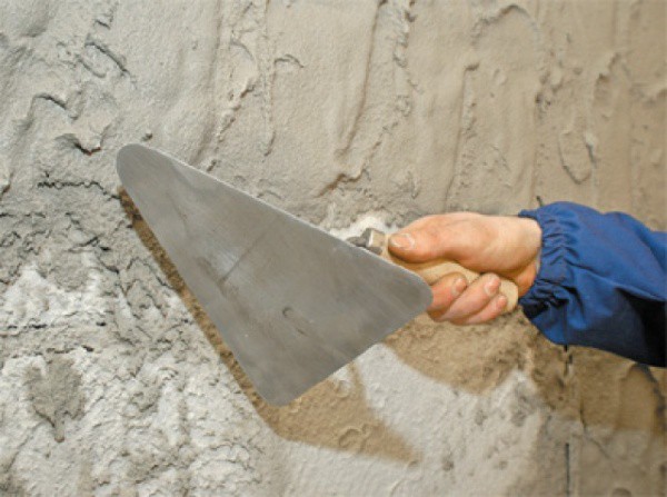 Cara melepa dinding lama