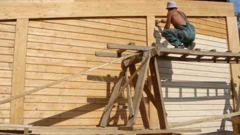 Lakukan sendiri memasang dinding kayu