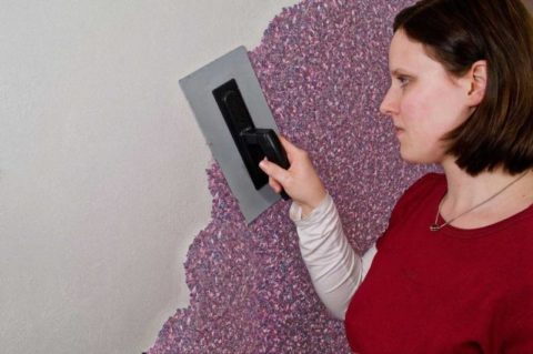 Kertas dinding cecair hendaklah dilapisi lapisan nipis.